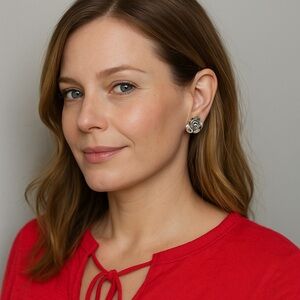 NEW eclat Sterling Silver Swarovski Crystal Stones Cluster Flower Stud Earrings